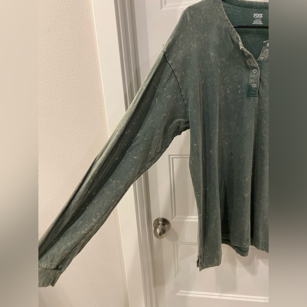 PINK Victoria's Secret Green Acid Wash Long Sleeve Henley Shirt - Picture 4 of 6